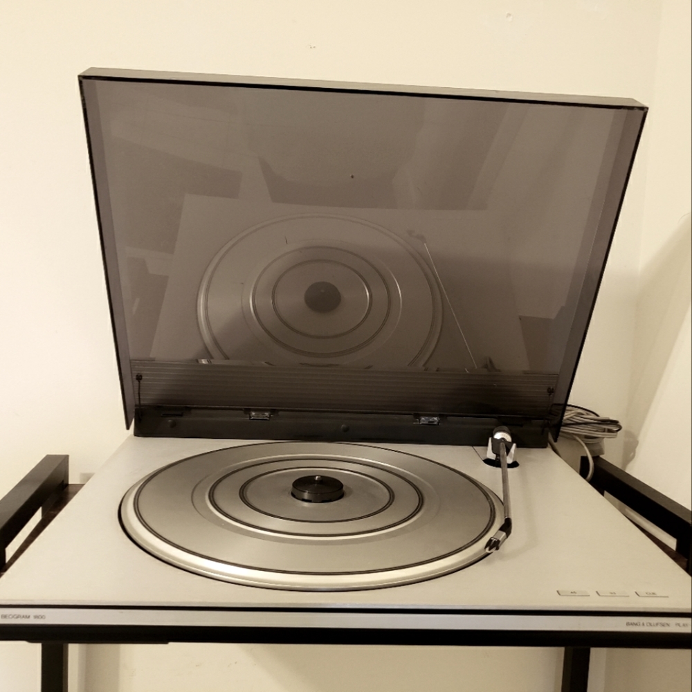 Bang and Olufsen Beogram 1800 Turntable Record Player